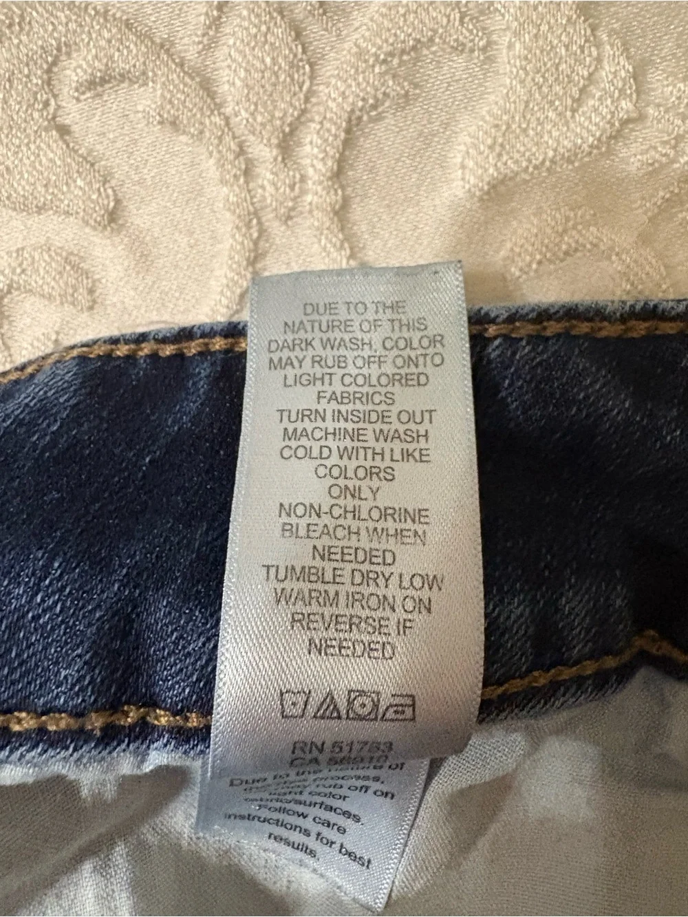 Women’s Straight Leg Jeans in Dark Blue -